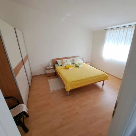 Apertment Kiki Apartment *