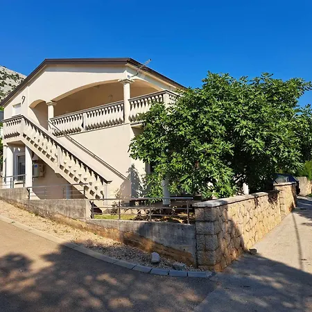 Апартаменты Apertment Kiki *