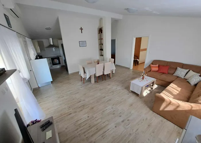 Апартаменты Apertment Kiki *